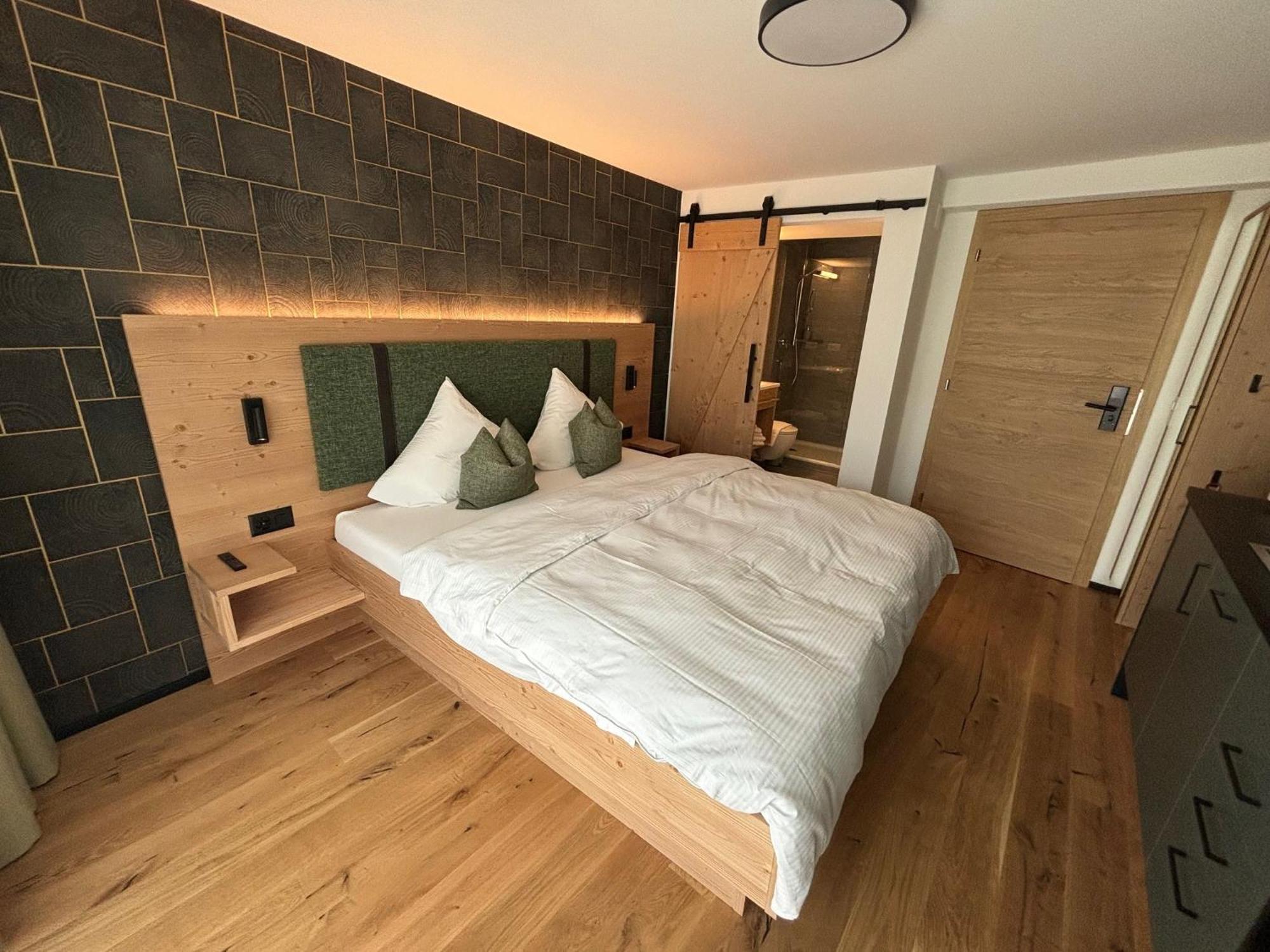 Appart Hotel Pitschonia Self Check-In Andeer Buitenkant foto