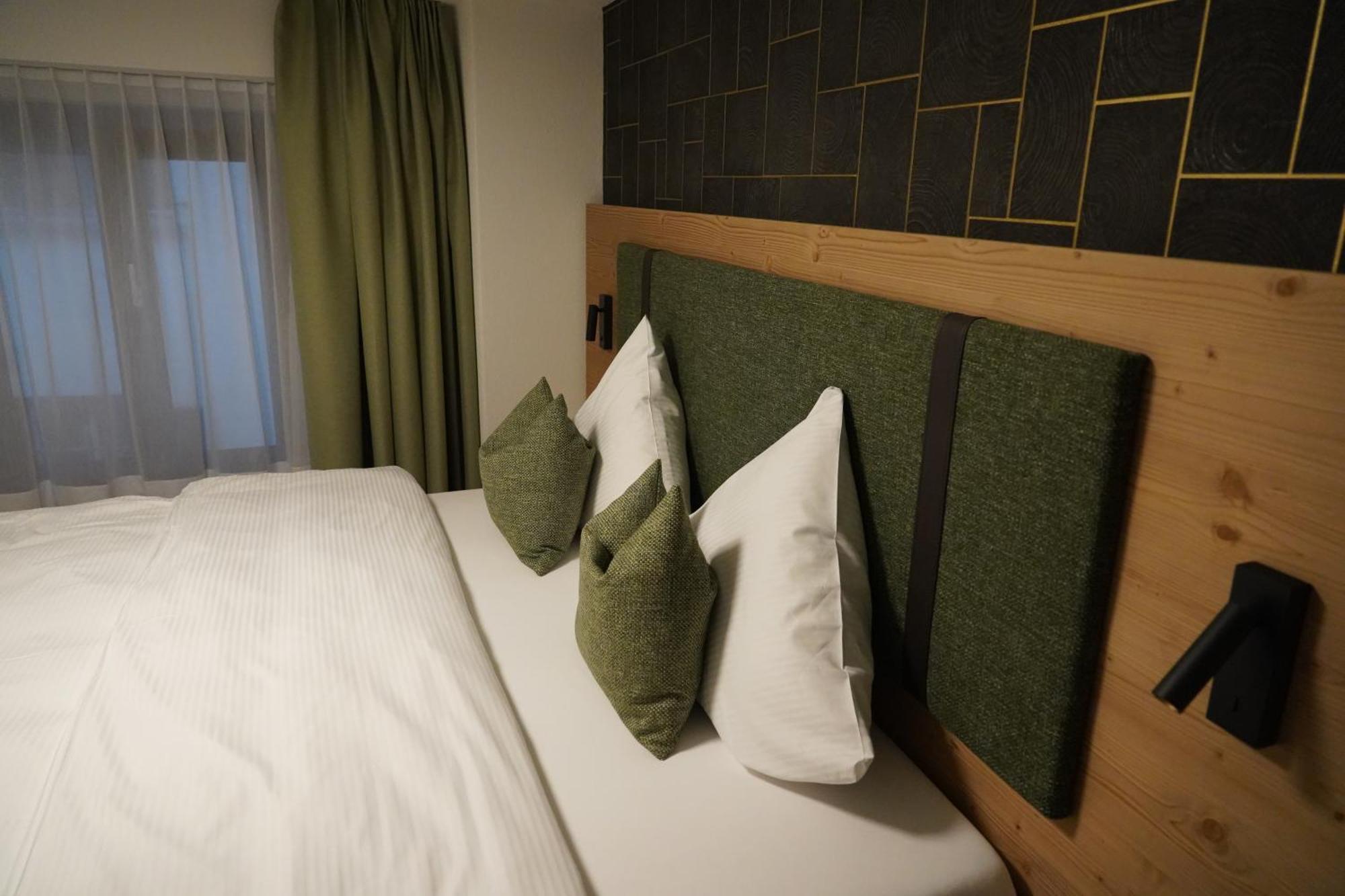 Appart Hotel Pitschonia Self Check-In Andeer Kamer foto